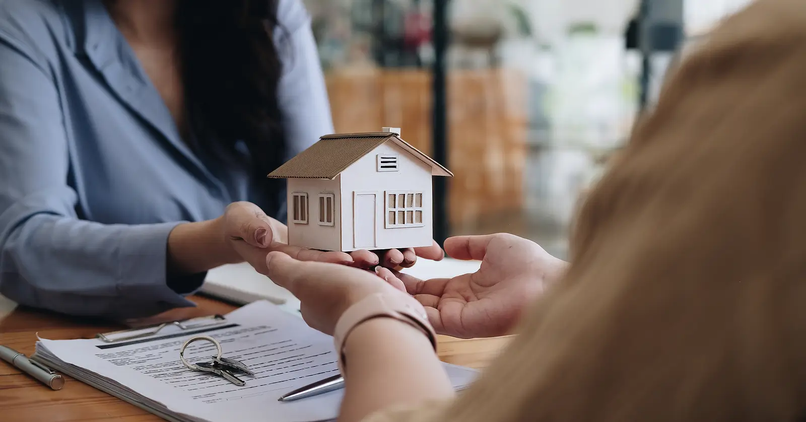 Should You Self-Manage or Hire a Pro? How to Decide What’s Best for Your Rental